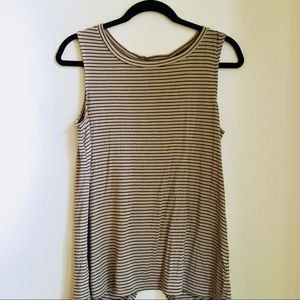 🍂🍁END OF SUMMER SALE Open Back striped top